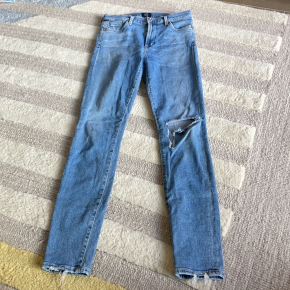 Rocket Mid Rise Skinny Keeper
Citizens of Humanity - Picture 3 of 6